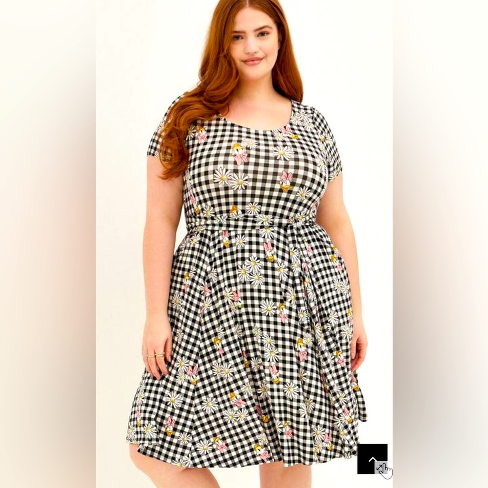 TORRID Disney “Daisy Checkers” Super Soft Tie-Front Dress EUC Size 1